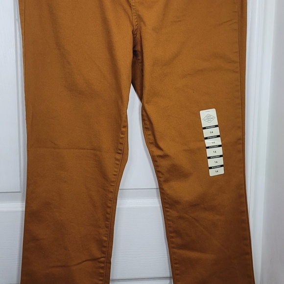 St. John's Bay Women's Straight Leg Mid Rise Jeans Size 16 Roasted Pecan - Picture 7 of 8